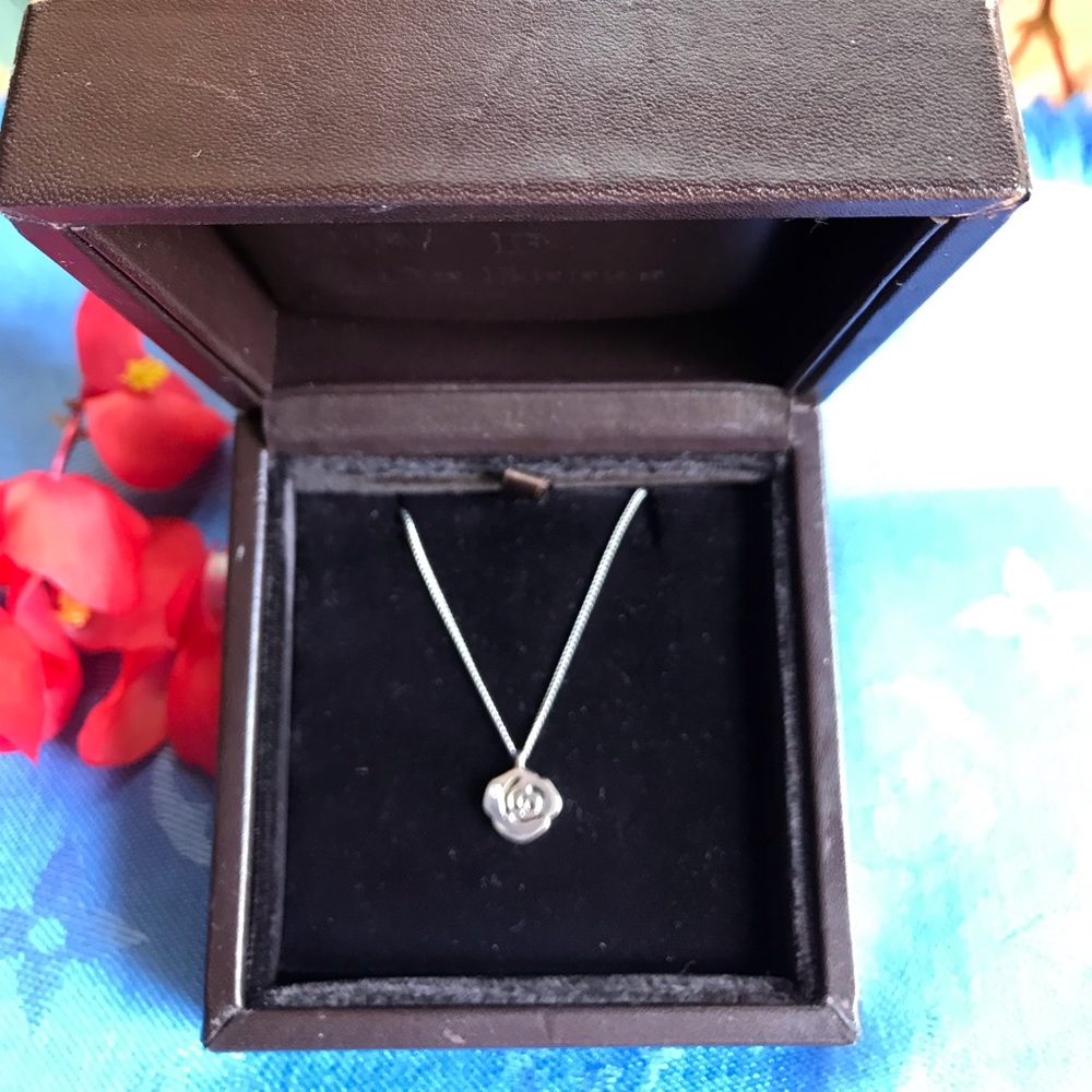 🥂SOLD🥂Authentic De Beers 18K White Gold Necklace